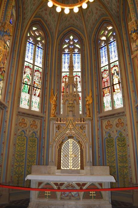 La Iglesia de San Matías y el Bastión de los Pescadores La Iglesia de San Matías y el Bastión de los Pescadores
