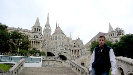La Iglesia de San Matías y el Bastión de los Pescadores La Iglesia de San Matías y el Bastión de los Pescadores
