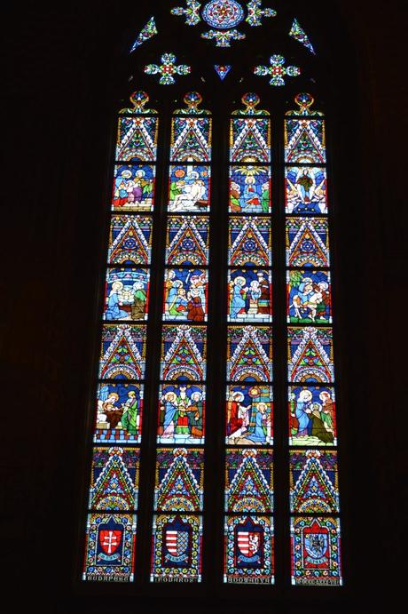 La Iglesia de San Matías y el Bastión de los Pescadores La Iglesia de San Matías y el Bastión de los Pescadores