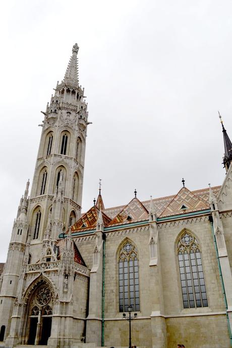 La Iglesia de San Matías y el Bastión de los Pescadores La Iglesia de San Matías y el Bastión de los Pescadores