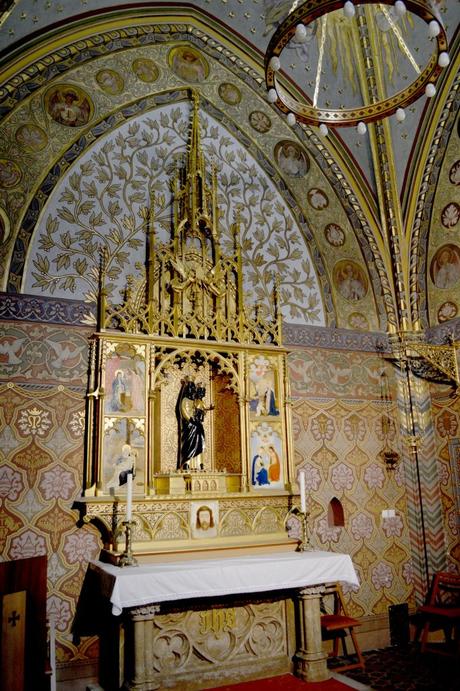 La Iglesia de San Matías y el Bastión de los Pescadores La Iglesia de San Matías y el Bastión de los Pescadores