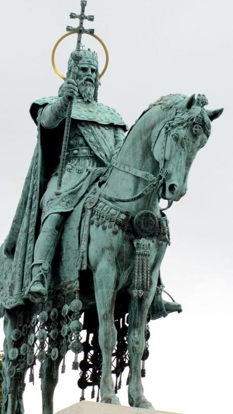 La Iglesia de San Matías y el Bastión de los Pescadores La Iglesia de San Matías y el Bastión de los Pescadores