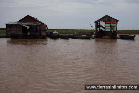 Tonle Sap: vivir flotando encima del lago más grande de Camboya