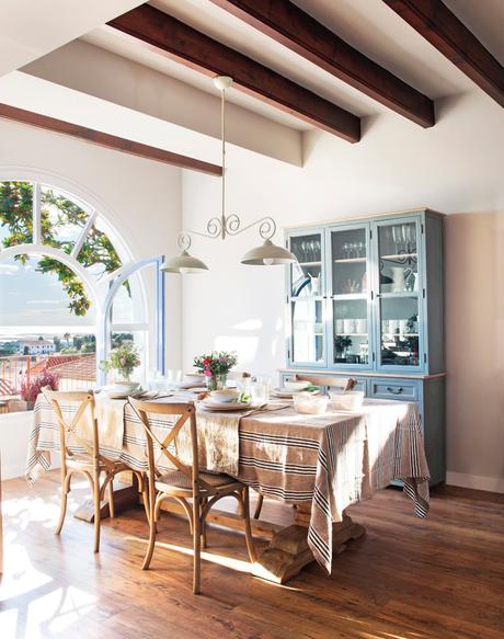 Una masía catalana con el frescor del Mediterráneo