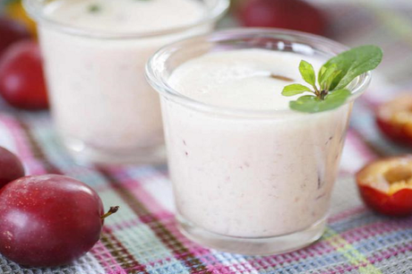 Smoothie de ciruela y kéfir con stevia Smoothie de ciruela y kéfir con stevia