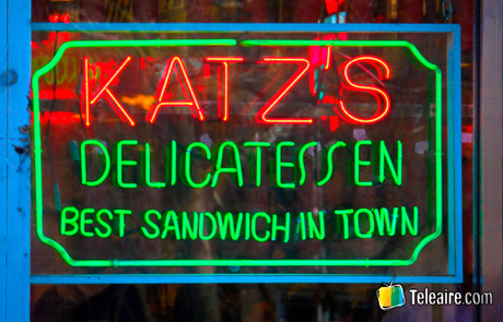 EL Katz's DElicatessen es un típico bar judío neoyorkino