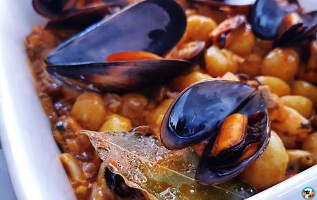 Mejillones con ñoquis