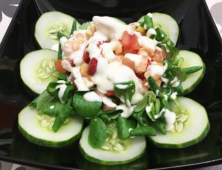 Ensalada de pepino y gambas