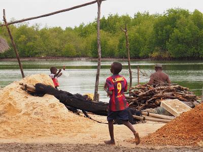 Día 9: En nombre de la tradición: fetiches y rito de la circuncisión (5/8/18) #FamilySenegal18 Día 9: En nombre de la tradición: fetiches y rito de la circuncisión (5/8/18) #FamilySenegal18