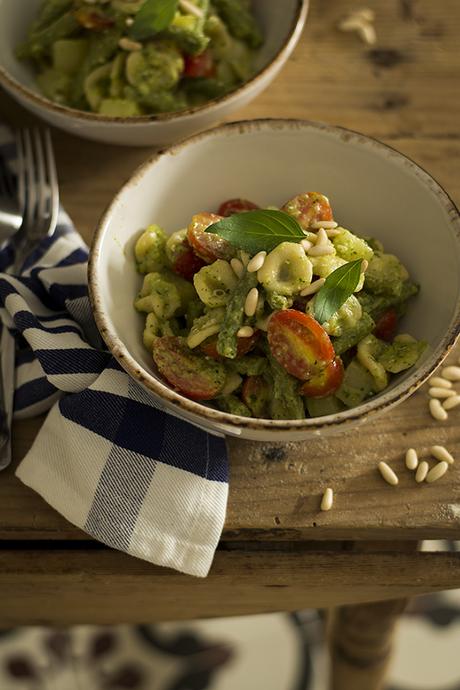 ENSALADA DE ORECHIETTE Y PESTO DE CALABACIN
