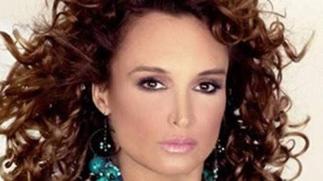 #vENEZUELA: Actriz Dora Mazzone recibe fuertes críticas por hablar “maravillas” de #Saime