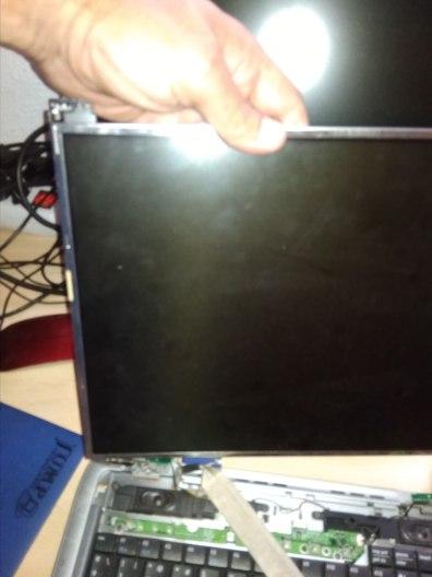 Reparación de la pantalla de un viejo portatil Reparación de la pantalla de un viejo portatil