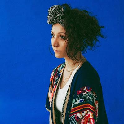 Valentina Blú: Estrena el sencillo Blackhole