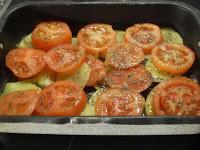 Caballa al horno con patatas y tomates