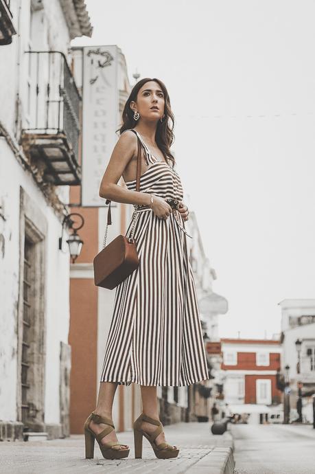 HOW TO STYLE: MIDI DRESS - CÓMO COMBINAR: UN VESTIDO MIDI