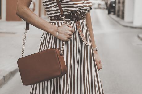 HOW TO STYLE: MIDI DRESS - CÓMO COMBINAR: UN VESTIDO MIDI