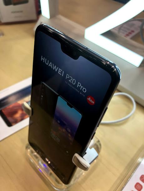 CNT presenta el HUAWEI P20 Pro, equipo de gama alta con la primera cámara triple Leica del mundo. CNT presenta el HUAWEI P20 Pro, equipo de gama alta con la primera cámara triple Leica del mundo.
