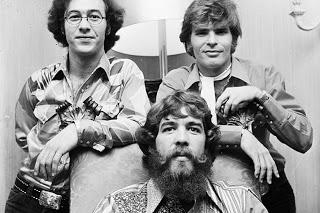 Creedence Clearwater Revival - Sweet Hitch-Hiker (1972)