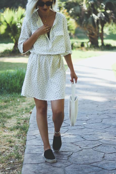 VESTIDO DE LUNARES