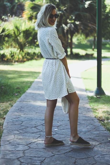 VESTIDO DE LUNARES