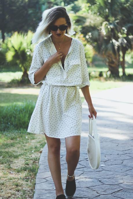 VESTIDO DE LUNARES