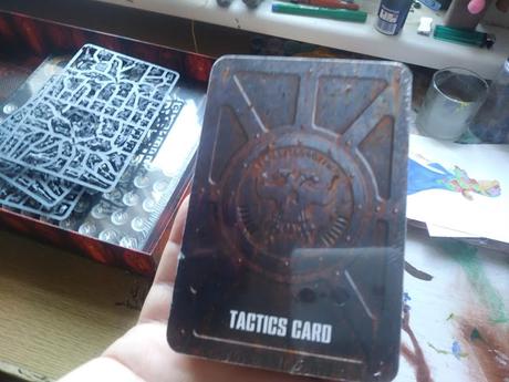 Foto-reseña de la caja de Necromunda, y unas reflexiones