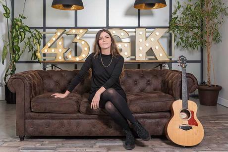 Carmen Boza en Gira en Kasas Sevilla con La Caja Negra