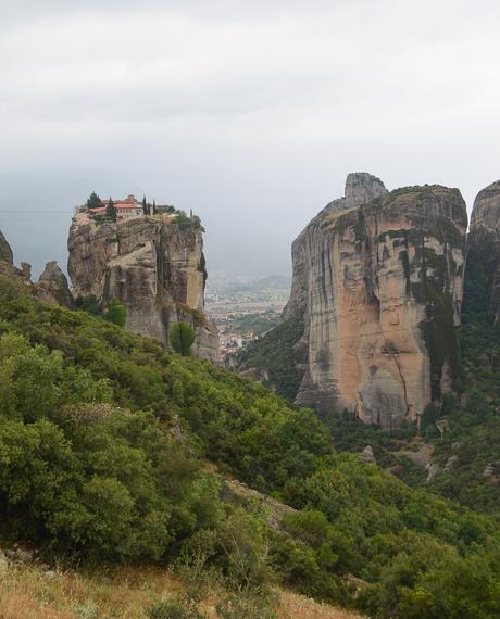 Meteora: la impactante belleza de rocas únicas y monasterios casi inaccesibles