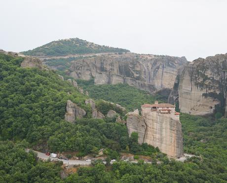 Meteora: la impactante belleza de rocas únicas y monasterios casi inaccesibles