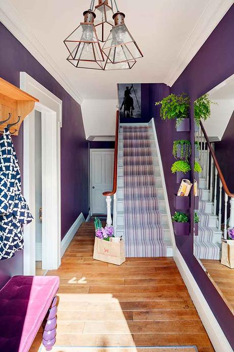 Ultraviolet, el color 2018 de Pantone, en la decoración de casa