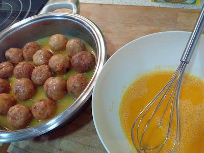 ALBÓNDIGAS DE PESCADO EN SALSA AGRISTADA (SALSA SEFARDÍ DE HUEVO Y LIMÓN)