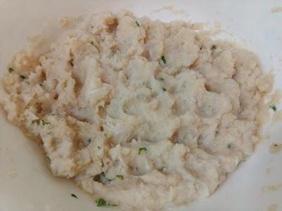 ALBÓNDIGAS DE PESCADO EN SALSA AGRISTADA (SALSA SEFARDÍ DE HUEVO Y LIMÓN)