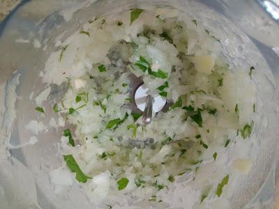 ALBÓNDIGAS DE PESCADO EN SALSA AGRISTADA (SALSA SEFARDÍ DE HUEVO Y LIMÓN)