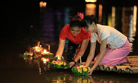 Loy Krathong - Tailandia Loy Krathong - Tailandia