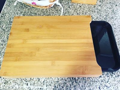 Tabla de Bambú para la cocina.- Con bandeja de Jocca