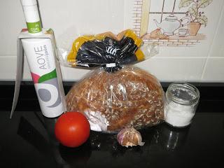 PAN CON TOMATE O PAN TUMACA