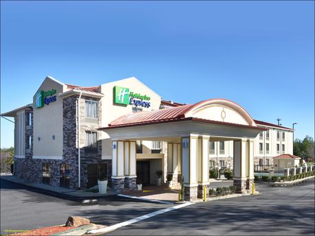 Beautiful Red Roof Inn Kennesaw