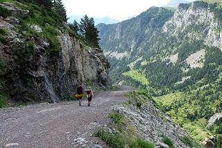 TRANSPIRENAICA GR11 ETAPA 13: REFUGIO DE LALARRI - PARZÁN