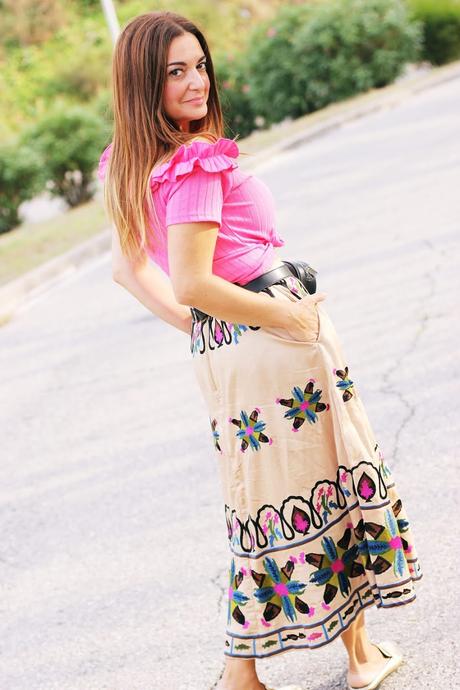 Falda midi bordada Falda midi bordada