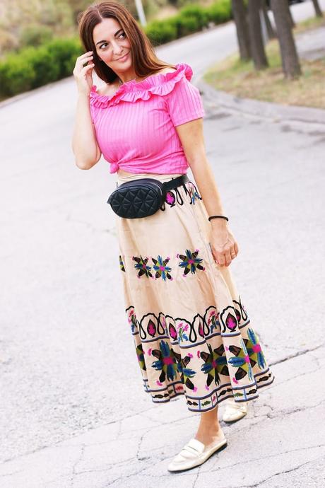 Falda midi bordada Falda midi bordada