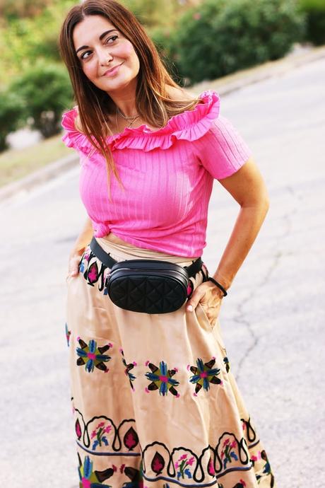 Falda midi bordada Falda midi bordada