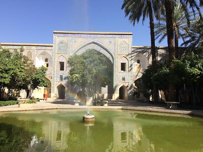 Grafitis iraníes y otras curiosidades