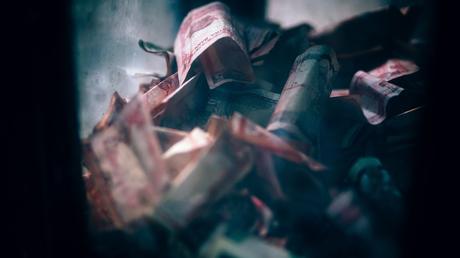 El dinero, siempre el «vil dinero» en medio de tantas corruptelas