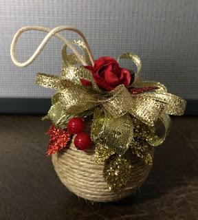 11 Ideas para reutilizar y decorar esferas navideñas viejas
