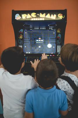 Presentado el cartel de Retrobadajoz 2018, vuestra próxima cita retro en Extremadura