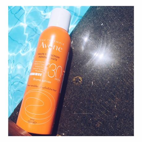 Nuevos Toque Seco y Bruma Satinada de Avene, ya no hay excusas para cuidarse del sol.