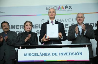 FIRMA GOBERNADOR MEXIQUENSE DECRETO EN MATERIA DE MEJORA REGULATORIA, MEDIANTE EL CUAL SE CREAN NUEVAS LEYES Y ORDENAMIENTOS  PARA REDUCIR LOS TIEMPOS EN LA APERTURA DE EMPRESAS, HASTA EN 60 POR CIENTO