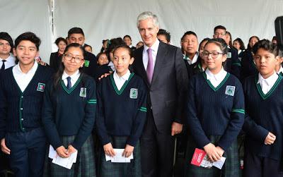 DIRIGE TITULAR DE OBRA PÚBLICA RAFAEL  DÍAZ LEAL BARRUETA EL MENSAJE OFICIAL DE LA CEREMONIA POR EL 171 ANIVERSARIO DE LA GESTA HEROICA DE LOS NIÑOS HÉROES DE CHAPULTEPEC, QUE ENCABEZÓ EL GOBERNADOR ALFREDO DEL MAZO.