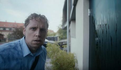 Este catastrófico y divertido anuncio muestra las desventajas de tener una “casa inteligente” Este catastrófico y divertido anuncio muestra las desventajas de tener una “casa inteligente”