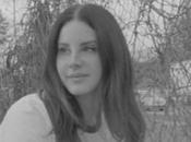 Lana regresa tema ‘Mariners Apartment Complex’